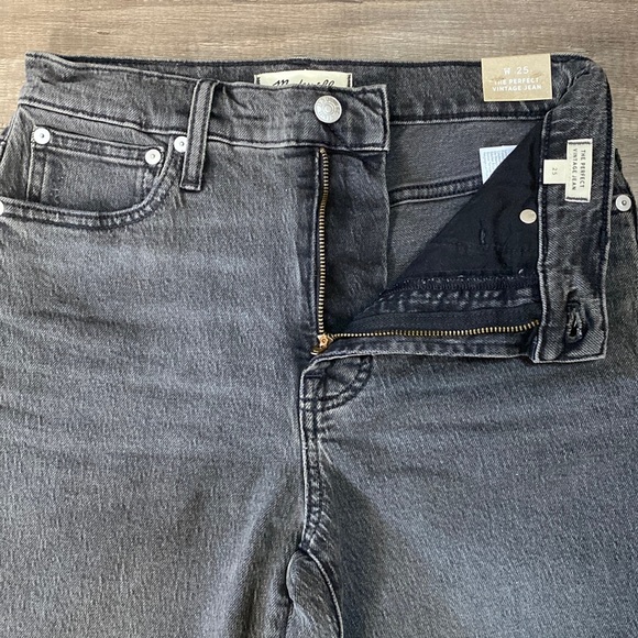 Madewell The Perfect Vintage Jean in Cosner Wash: Knee-Rip Edition size 25 - Picture 8 of 16